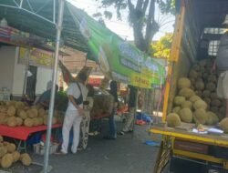 Jaminan Tanpa Ragu Pak Eko: Durian Tidak Enak, Tidak Perlu Bayar